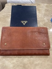 Vetrina portapenne in pelle