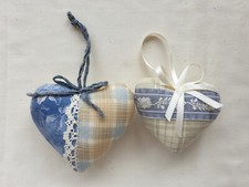 Cuori di stoffa imbottiti