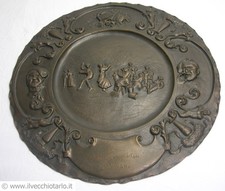 Favolosa scultura piatto bronzo fuso XIX secolo Napoli danza tarantella