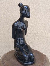 Scultura donna ceramica nera