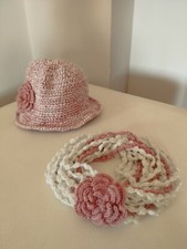 Set Cappello e scaldacollo uncinetto con  fiore, fatto a mano, regali, ragazza