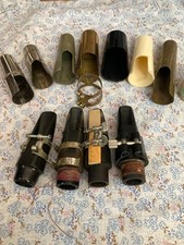 Lotto 4 bocchini sax vintage + 7 copribocchino metallo plastica ottone