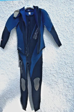 muta sub unisex Mares 5 mm due pezzi  con cappuccio colore nero /blu  misura 3