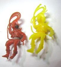 Lotto 2 soldatini plastica cowboy con lazo a cavallo giallo ocra 7 cm cinturone