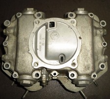 Testa cilindro con valvole e