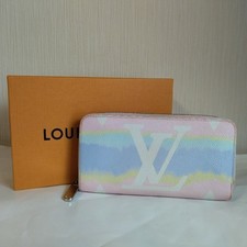 Louis Vuitton LV Escale