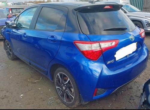 Toyota yaris tone hybrid - toyota,