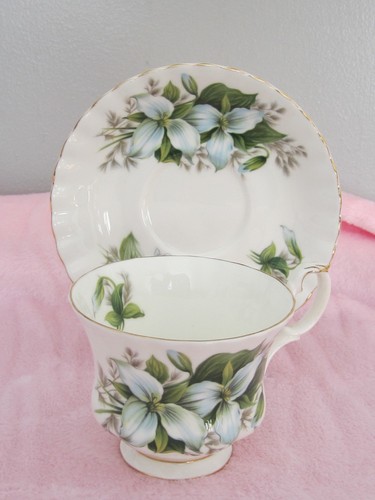 Royal albert trillium - royal,
