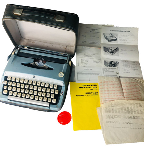 Typewriter 1970 brother - 1970's, de
