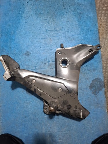 Fianco supporto pedane - dx, moto