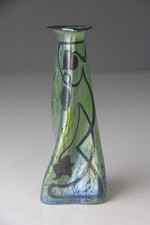 Vaso in vetro iridescente verde papillon sovrapposto argento sterling Loetz