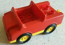 LEGO DUPLO - AUTO CABRIO GIALLA E ROSSA CON GANCIO DA RIMORCHIO