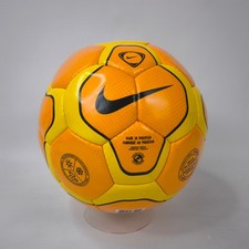 Nike calcio arancione circa