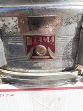 Distintivo rosso rullante Tama