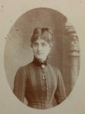 CDV Interguglielmi, Palermo, Ritratto di giovane donna, 1880 Ca.