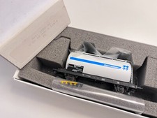 LASER (Acme) 1056 carro