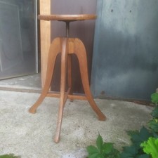 ANTICO SGABELLO INDUSTRIALE CON VITONE GIREVOLE PRIMI 900 OLD STOOL-H.MAX.75 cm.