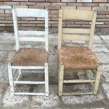 2 Antiche sedie in legno massello con seduta in paglia rustiche arte povera