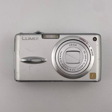 Panasonic LUMIX DMC-FX01 6MP