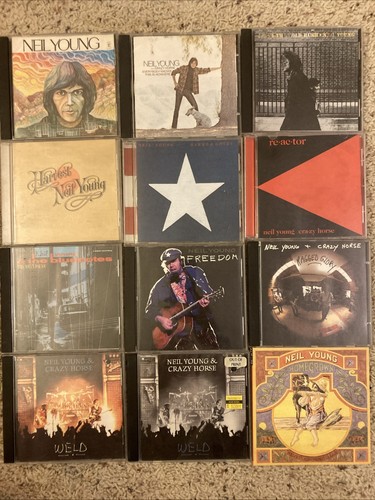 Neil young lot - 12, lot: