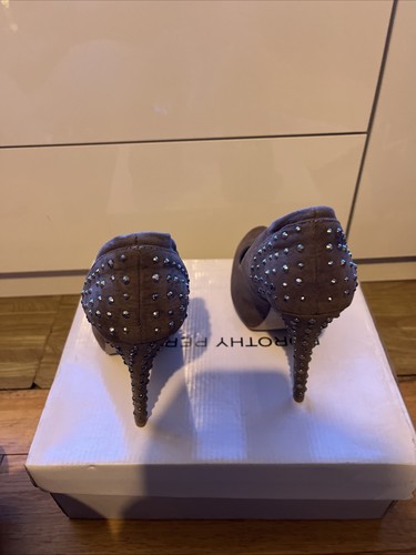 Women heel size 4 colour - size,