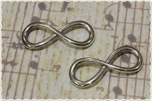 Pezzi charm forma simbolo - 5,