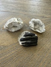 Due piccoli geodi di cristallo