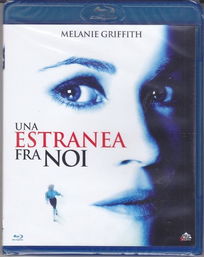 Blu ray una estranea fra - estranea, noi