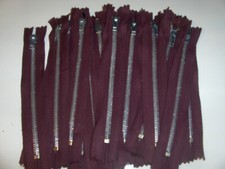 LOTTO 25 PZ CERNIERE BORDEAUX 16 CM LAMPO ZIP CATENA 5 x JEANS FONDO MAGAZZINO