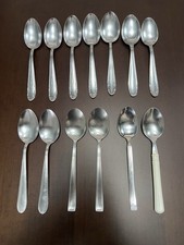 CUCCHIAI SPAIATI  13 PEZZI