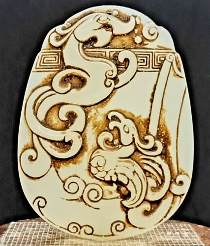 Antico ciondolo scultura