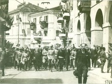 1930 ca TORINO RIVA DESTRA Umberto II sfila per le vie della cittÃ  *Fotografi