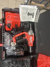 Rivettatrice Milwaukee M18 FUEL ONE KEY, 18V, con batterie e caricabatterie 