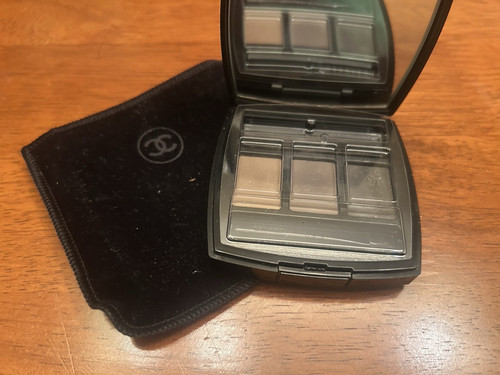 Chanel sourcil - de,
