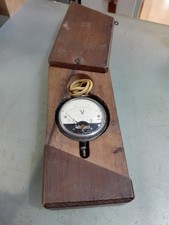 [NC] VOLTMETRO ANALOGICO