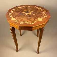 Antico tavolo in legno vintage lato legno musicale intarsio svizzero fantasia reuge