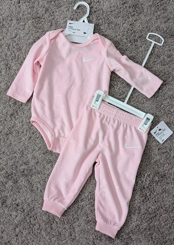 Pantaloni joggers camicia