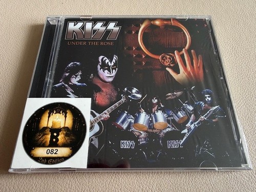 Kiss under the rose - -,