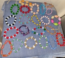 Orecchini, bracciali,collane ed anelli interamente a mano