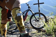 Parastinchi MTB Enduro | Parastinchi con Protezioni CE | Parastinchi Bike Trials