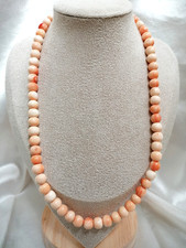 ANTICA COLLANA REGOLARE IN AUTENTICA CONCHIGLIA NATURALE EPOCA 1950 CIRCA.
