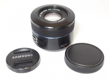 Samsung NX 45 mm f/1.8