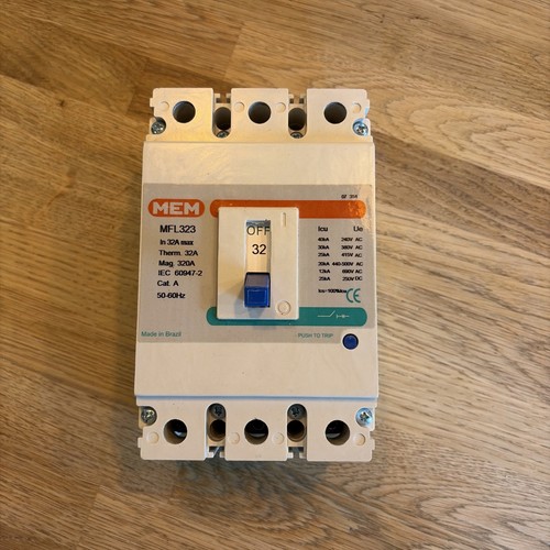 Mem mccb amp triplo - triplo, polo