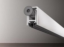 Soglia paraspifferi AUTOLIVELLANTE Guarnizione automatica per porte a misura