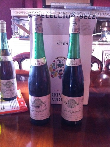 Antiguas botellas vino - antiguas,