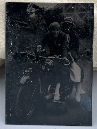 Original 1920s motorcycle - original,