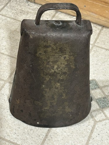 Antica vecchia campana - vecchia,