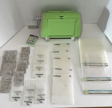 Cricut Cuttlebug Provo fustellatrice artigianale e macchina per goffratura e accessori