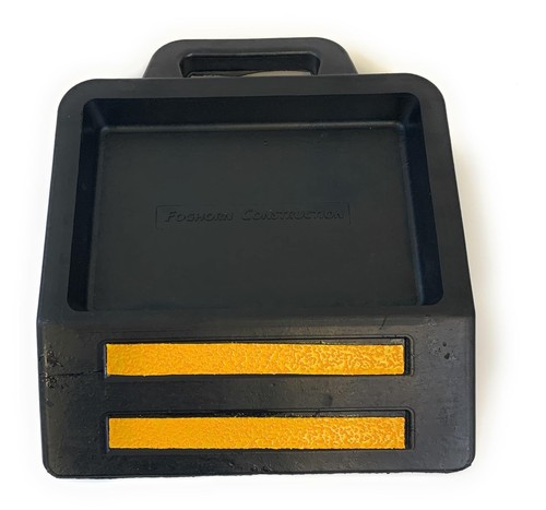 Cric per pallet - wheel, chock