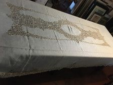 Tovaglia in bisso lino ricamo
